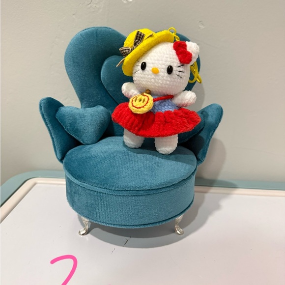 🧶Handmade Crocheted KT Keychain - Picture 2 of 11